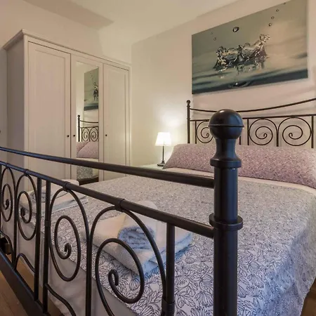 Apartment In 5244 Crikvenica