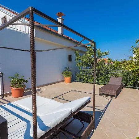 Apartment In 5244 Crikvenica