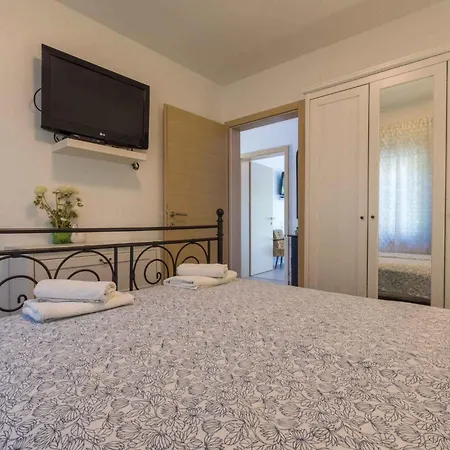 Appartamento In 5244