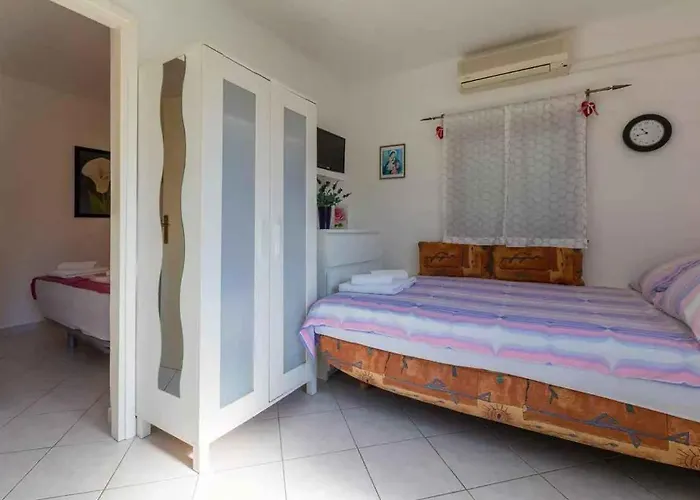 In 5244 Апартаменты Цриквеница